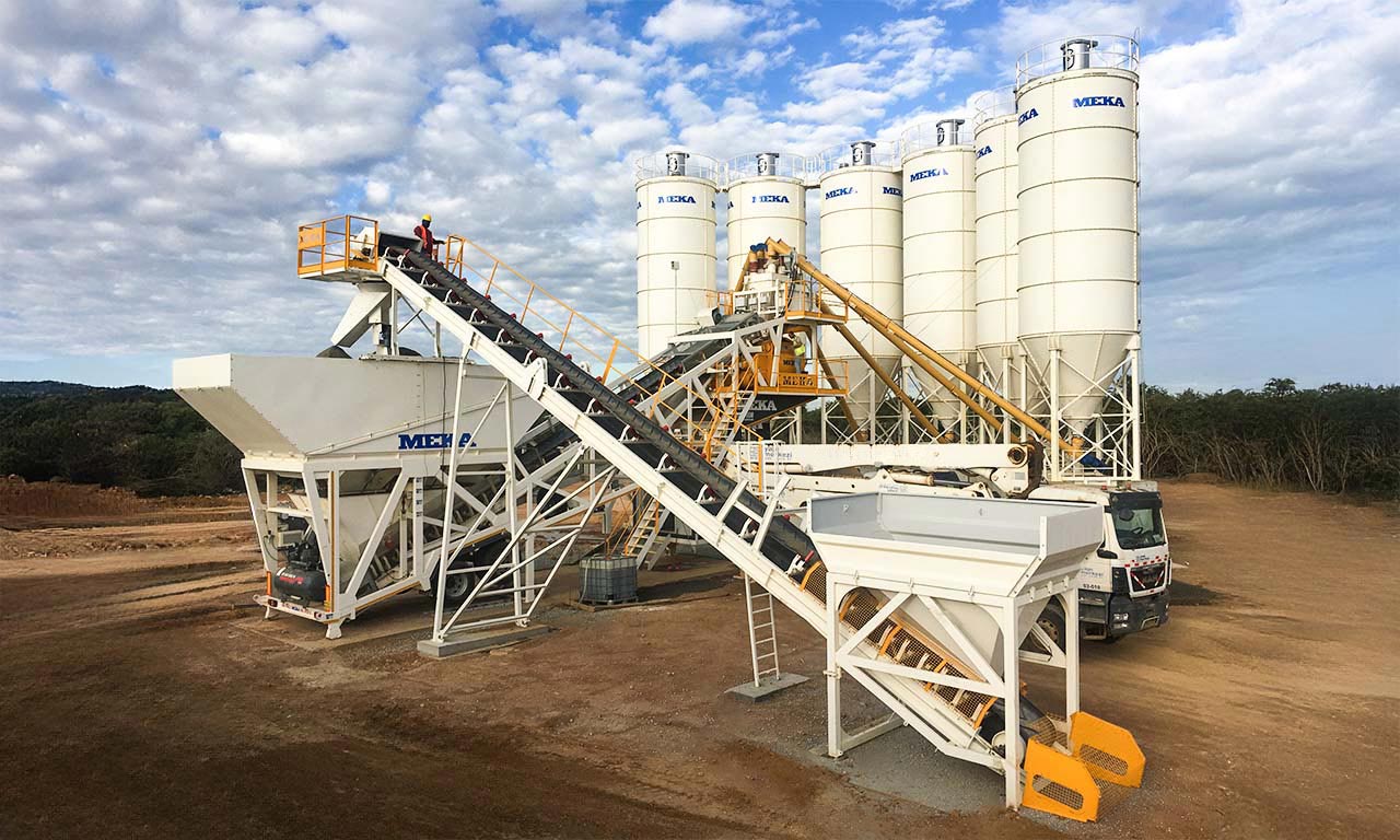 MEKA mobile concrete batching plant
